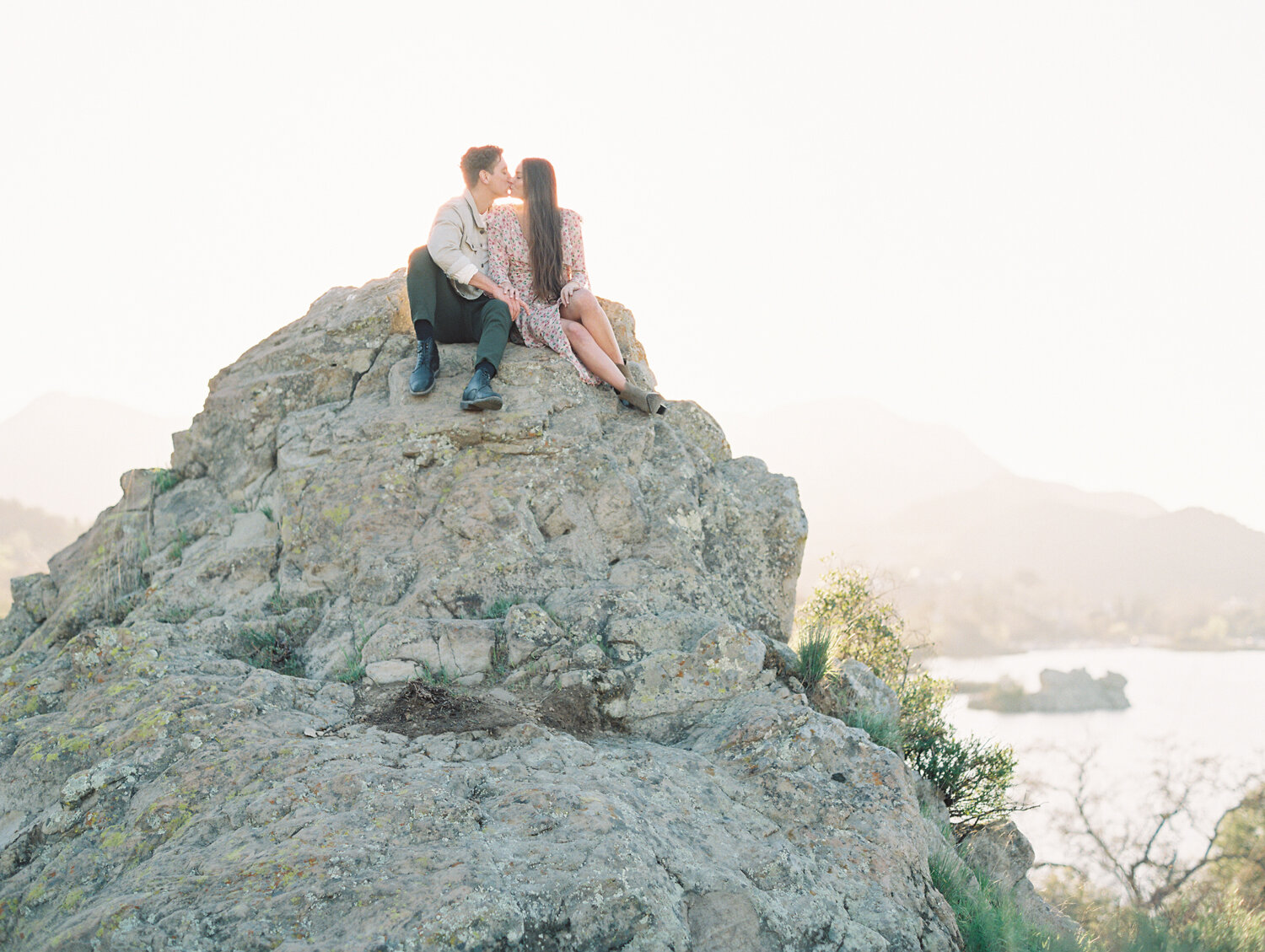 wisteria-photography.com | Wisteria Photography | Lake Sherwood | Weddings Engagement | Southern California Photographer-14.jpg