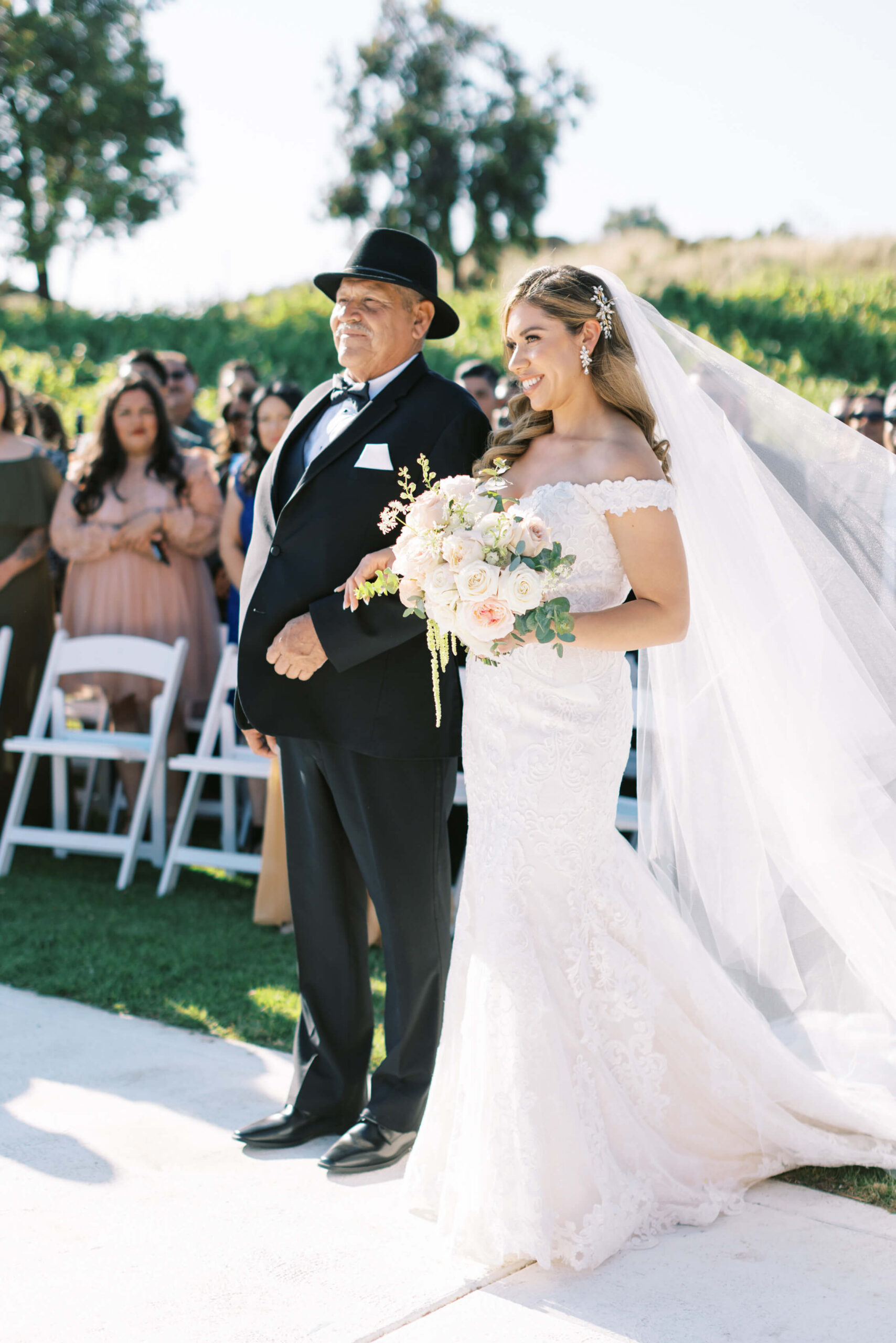 Hummingbird Nest Ranch Q-Vineyard Ceremony - Lisa Leanne Photography