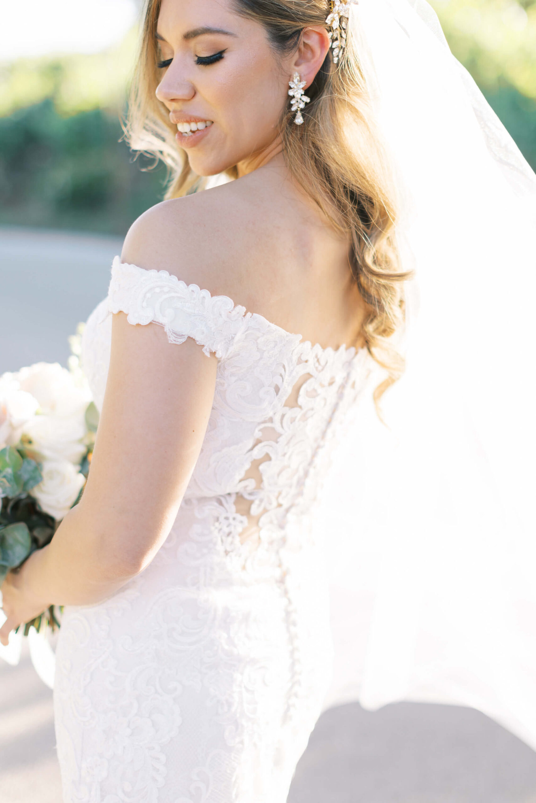 Hummingbird Nest Ranch Bride - Lisa Leanne Photography