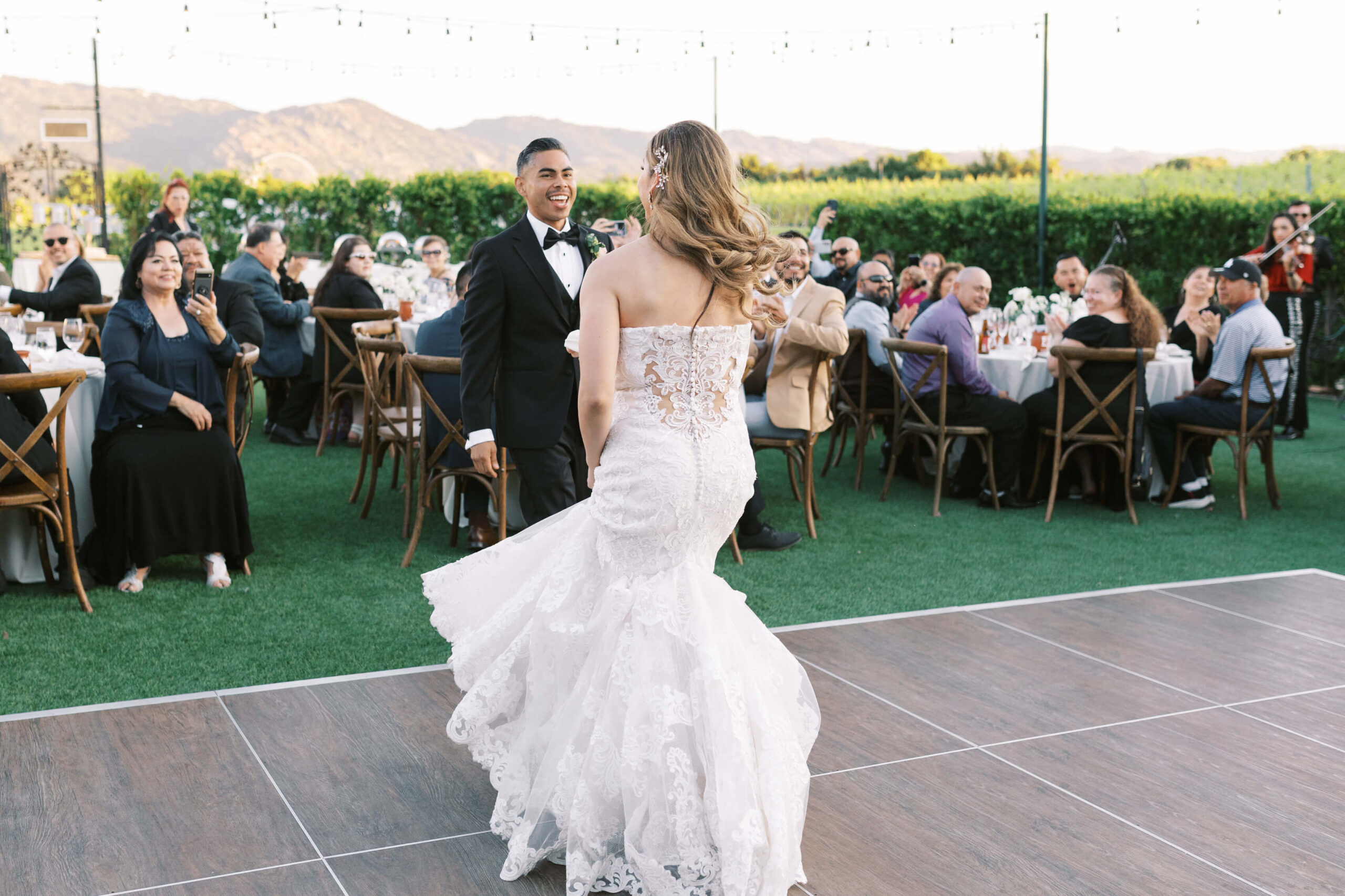 Hummingbird Nest Ranch Q-Vineyard Reception - Lisa Leanne Photography