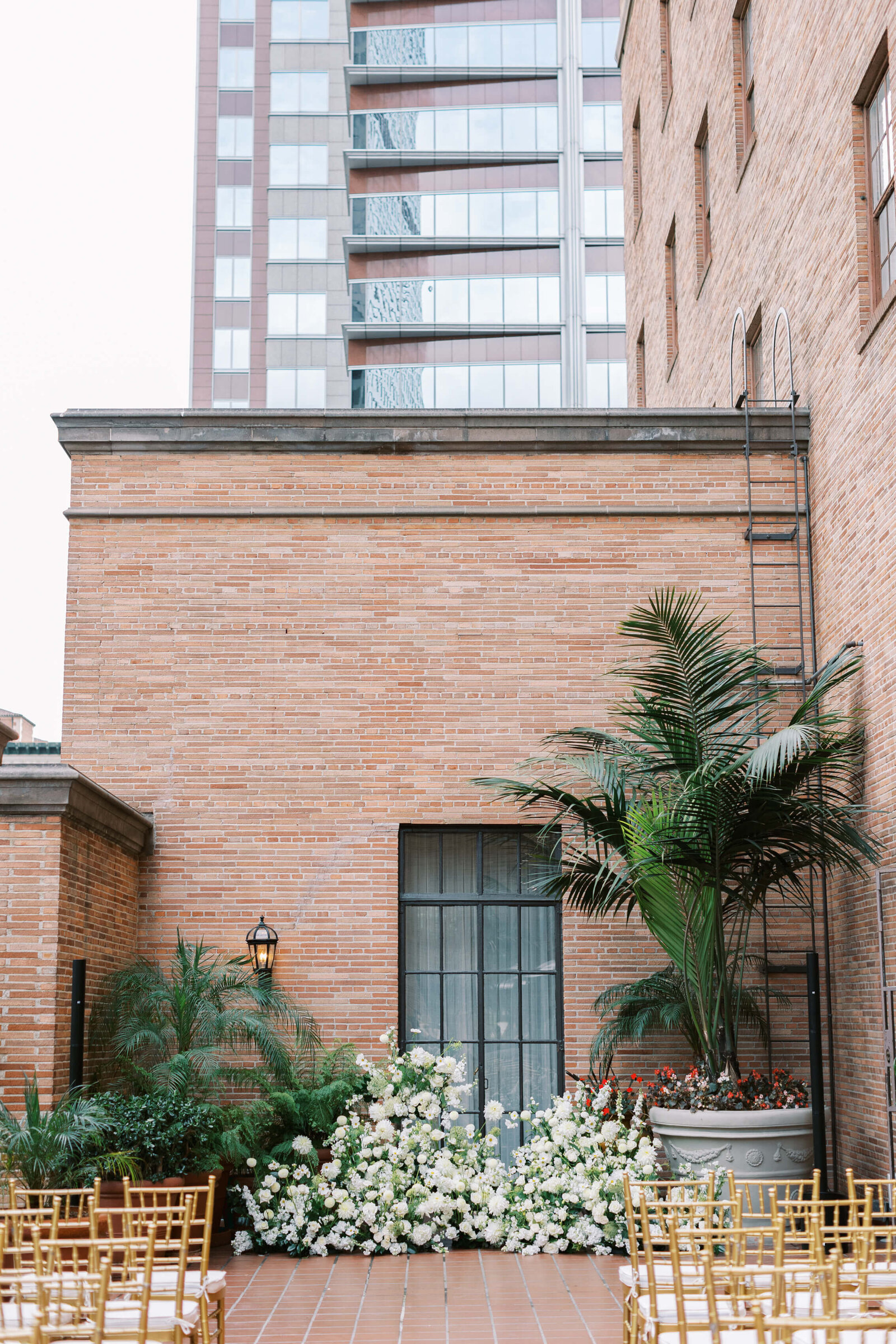 California Club Rooftop Ceremony Setup