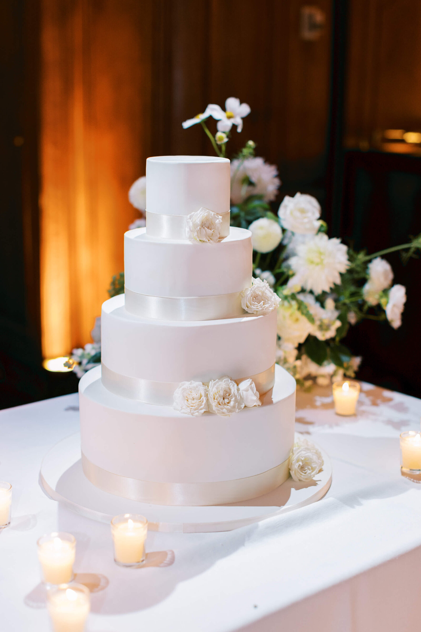 California Club Wedding Cake Table