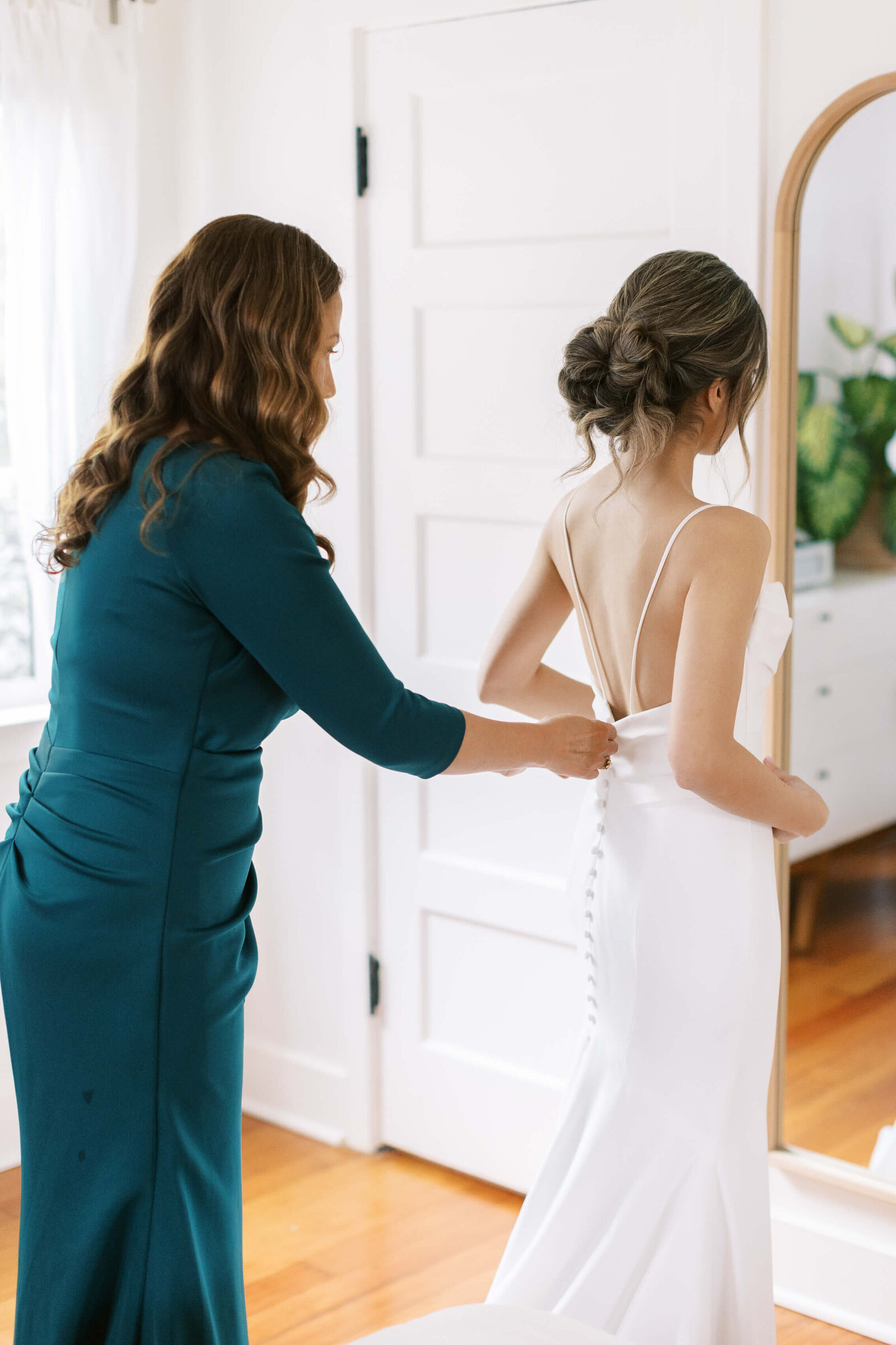 Santa Barbara Wedding Bride Getting Ready
