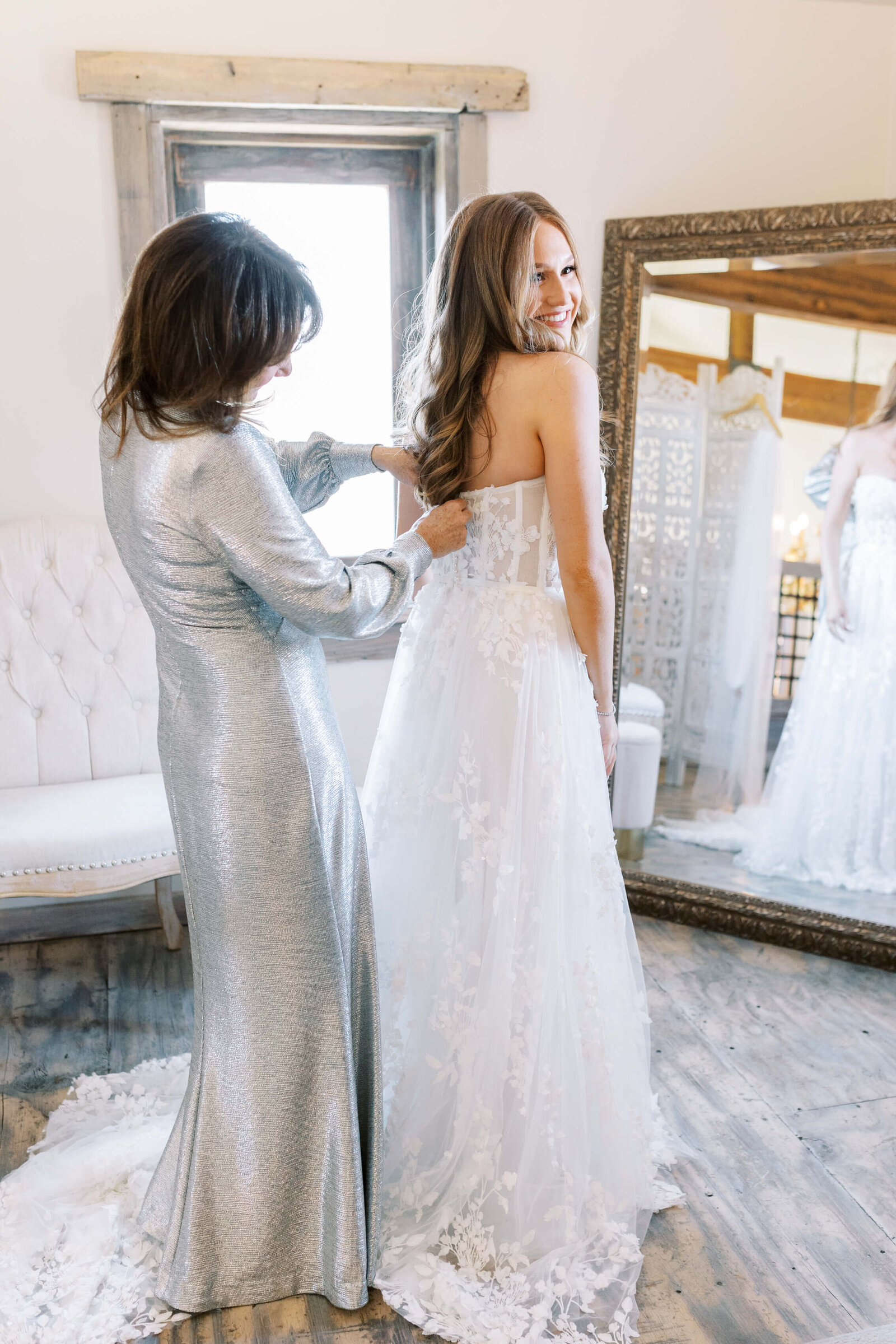 Cielo Farms Wedding Bride and Mom - Lisa Leanne Photography