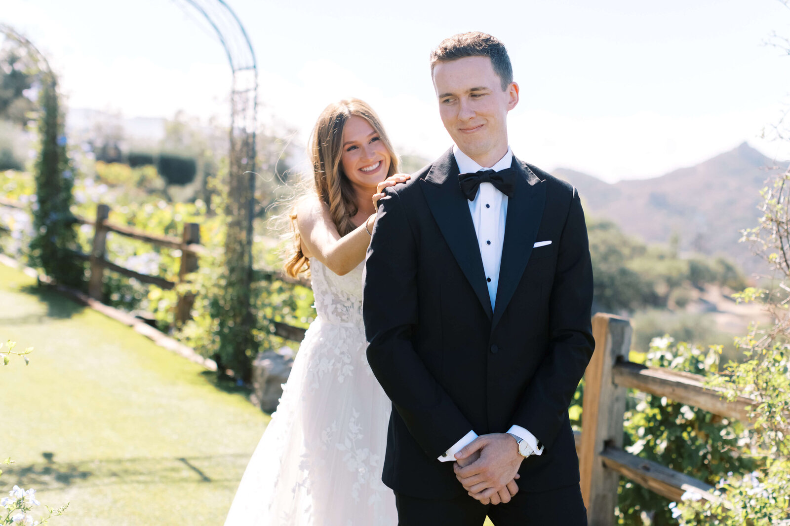 Cielo Farms Wedding First Look - Lisa Leanne Photography