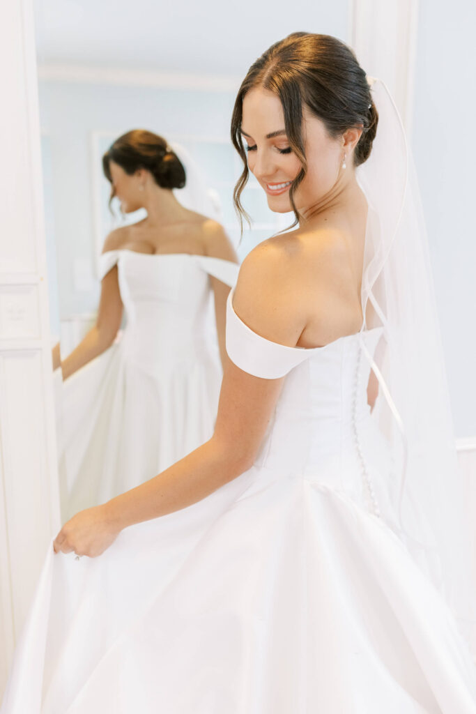 Gerry Ranch Wedding Bride Getting Ready. Lisa Leanne Photography