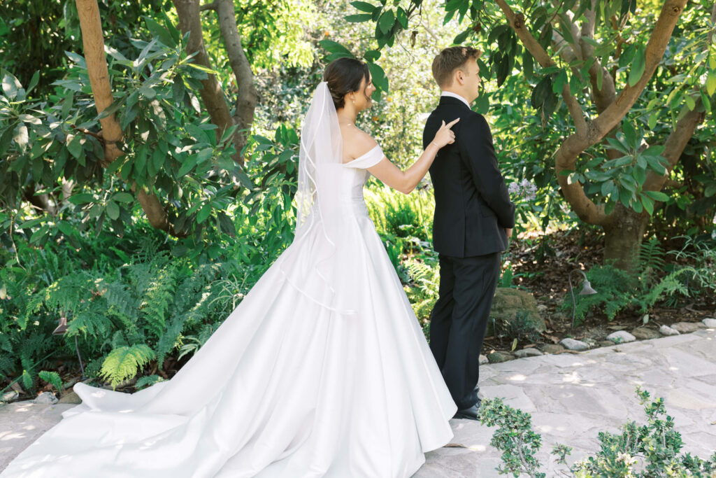 Gerry Ranch First Look - Lisa Leanne Photography