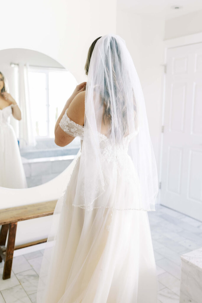 Bide getting ready Portrait at Calamigos Guest Ranch - Lisa Leanne Photography