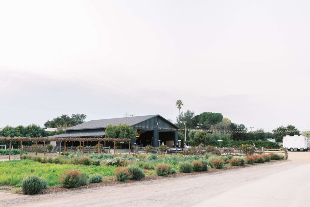 Roblar Winery Barn - Lisa Leanne Photography
