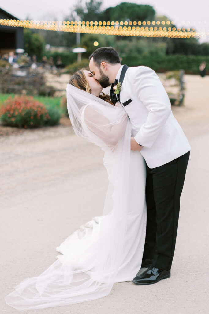 Roblar Winery Wedding Bride and Groom Portrait - Lisa Leanne Photography
