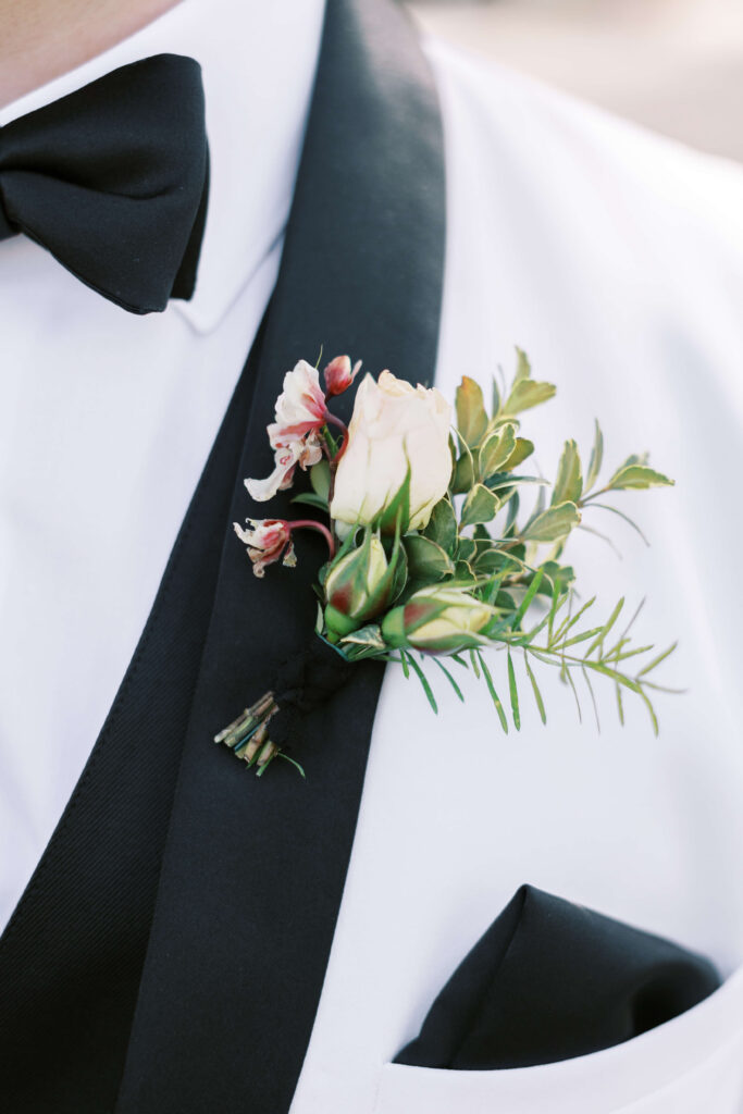 Roblar Farm Groom Detail - Lisa Leanne Photography