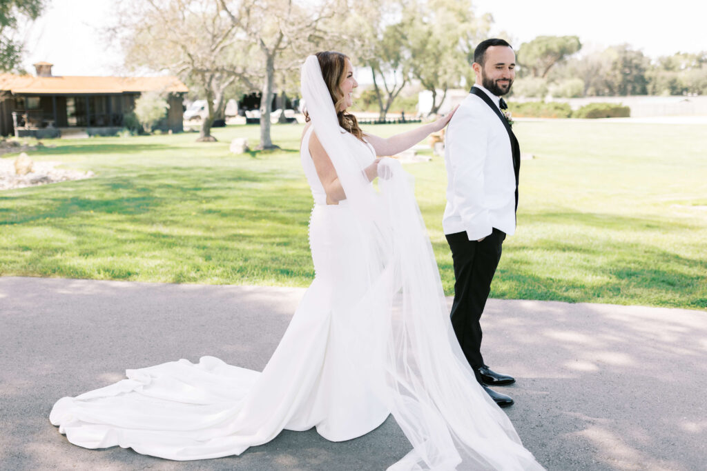 Roblar Farm Wedding First Look - Lisa Leanne Photography
