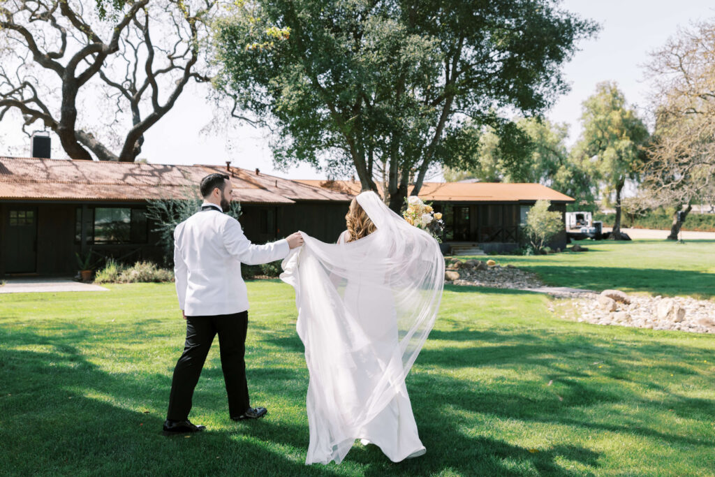 Roblar Farm Bride and Groom Portrait - Lisa Leanne Photography