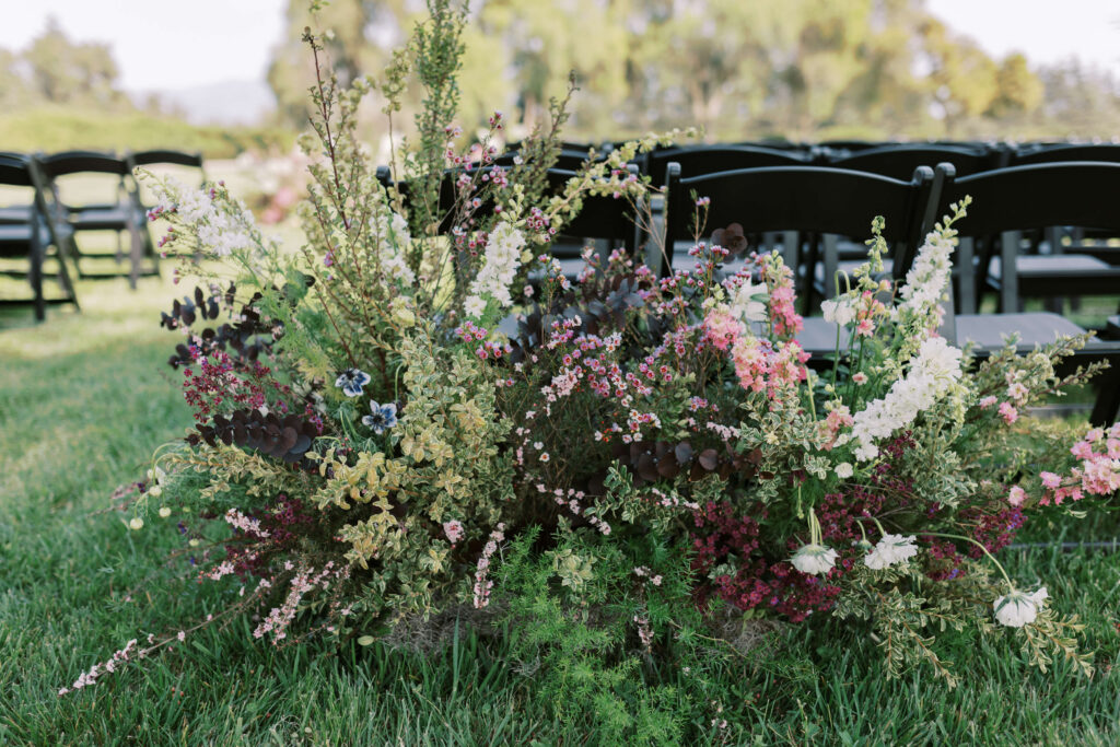 Roblar Farm Ceremony Florals - Lisa Leanne Photography